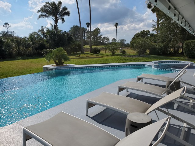 2025 Vacation Rental by 10 Swiss Resort Homes!