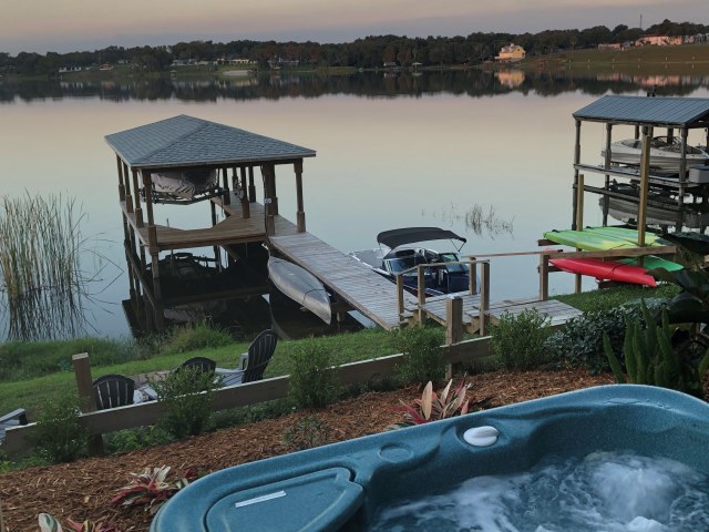 2019 Orlando Ski Lakefront Rental by 2 bed 1 bath, boat avail
