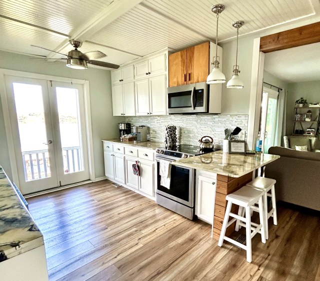 2019 Orlando Ski Lakefront Rental by 2 bed 1 bath, boat avail