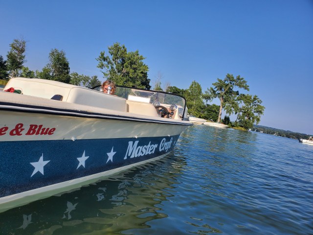 1980 Stars and Stripes by Mastercraft