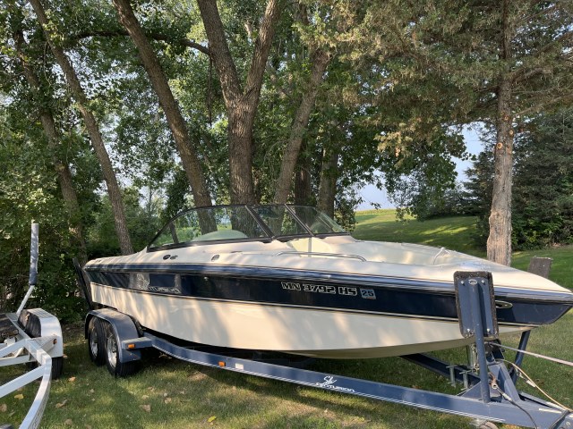 2000 Ski Boat by Ski Centurion