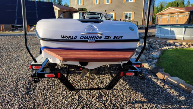 2001 Ski Nautique by Correct Craft
