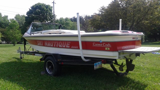 1989 Ski Nautique by Correct Craft