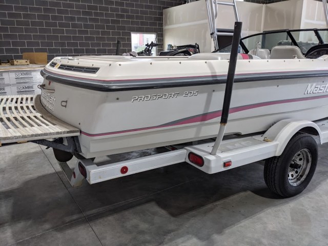 1993 Prosport 205 by Mastercraft
