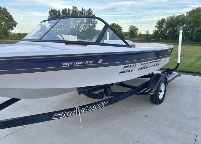 1996 Ski Natique by Correct craft