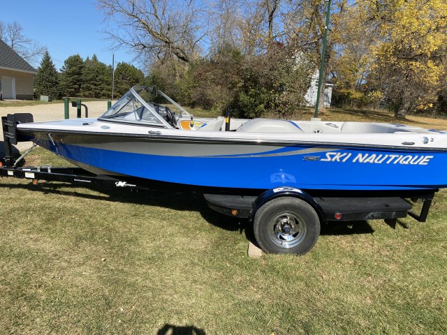 2008 Ski Nautique 196 Limited by Correct Craft