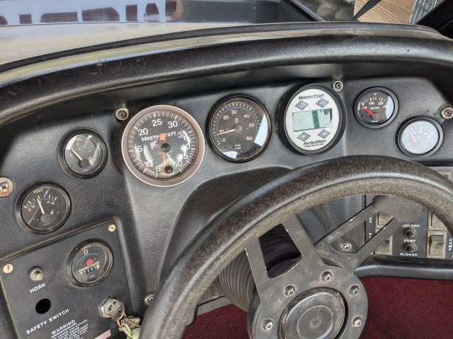 1988 Prostar 190 by Mastercraft