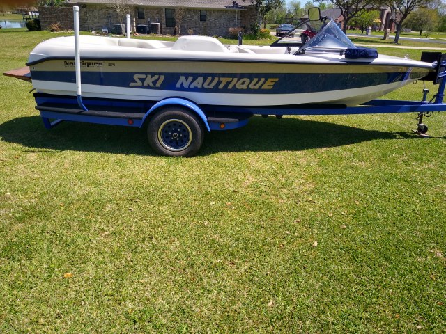 1998 Ski Nautique by Correct Craft