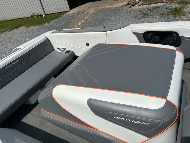 2016 Ski Nautique 200 Open Bow by Nautique Boat Company