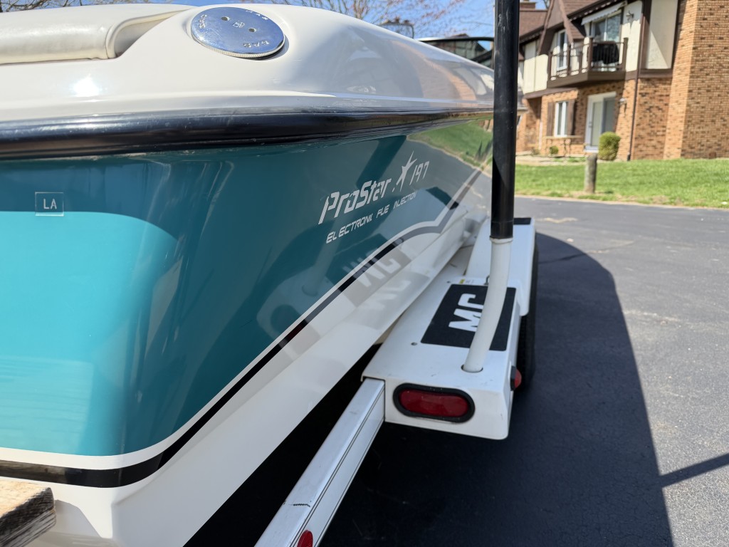 1998 MasterCraft ProStar 190, photo 5 of 9