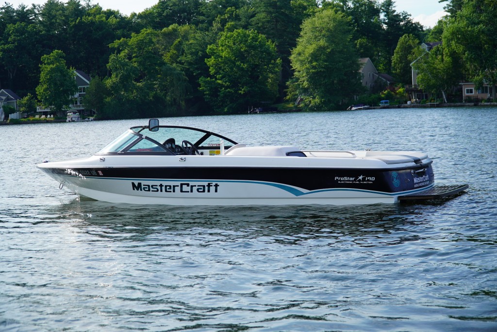 1998 Pro star 190 by Mastercraft