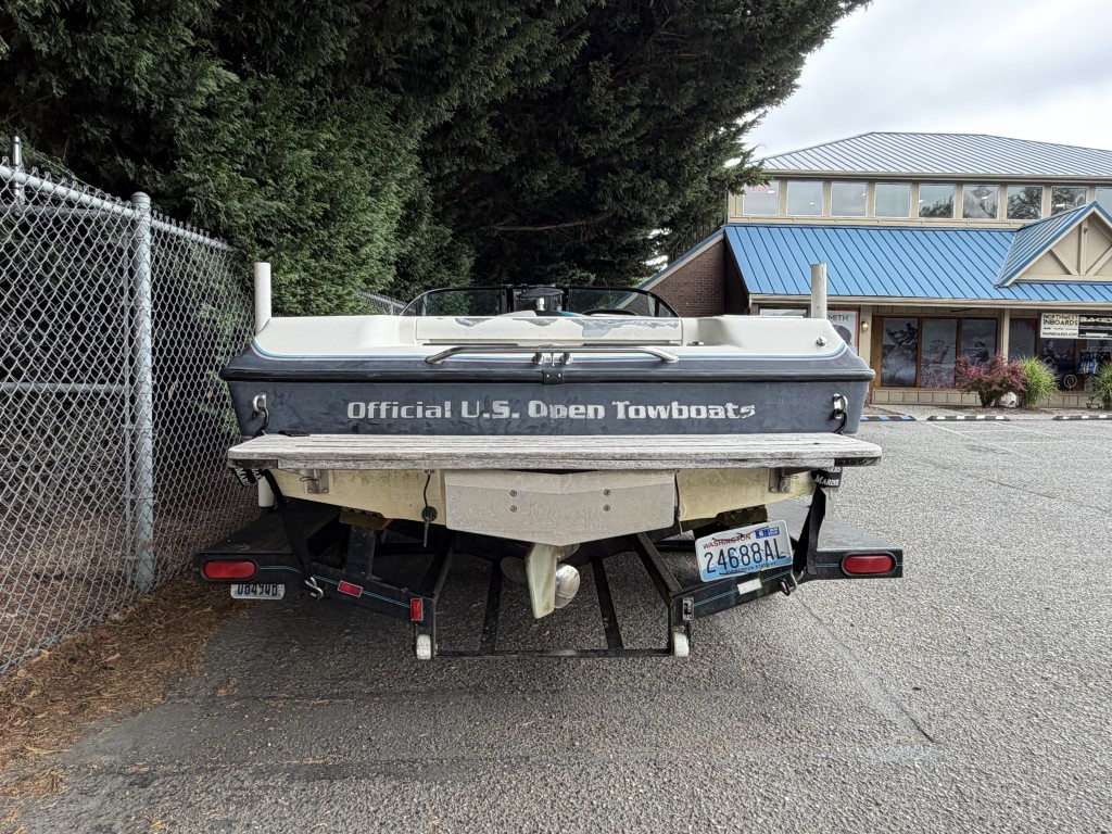 1996 Echelon by Malibu