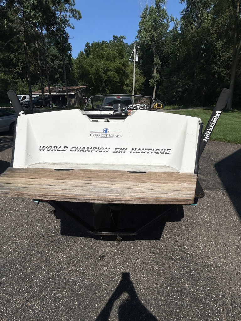 1991 Ski Nautique by Correct Craft