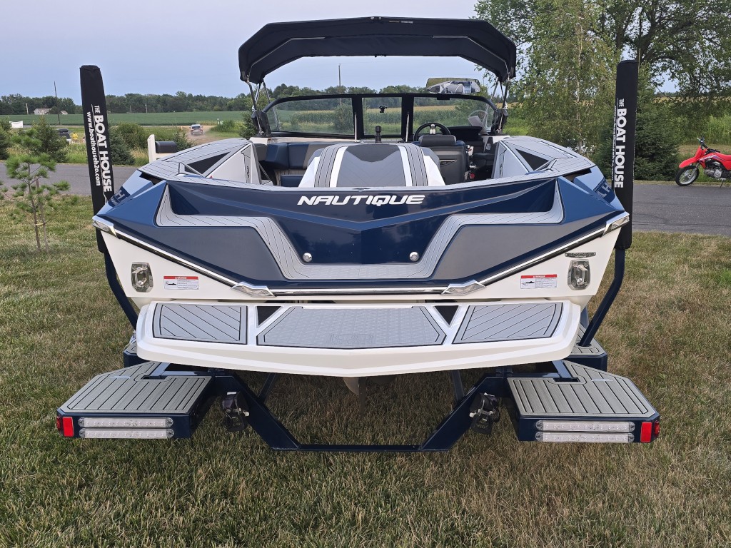 2025 Ski Nautique by Correct Craft
