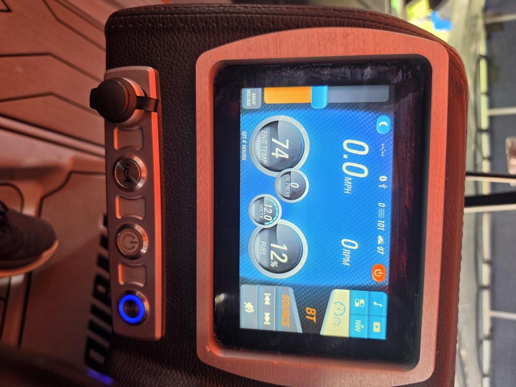2018 Malibu TXI 409, photo 5 of 7