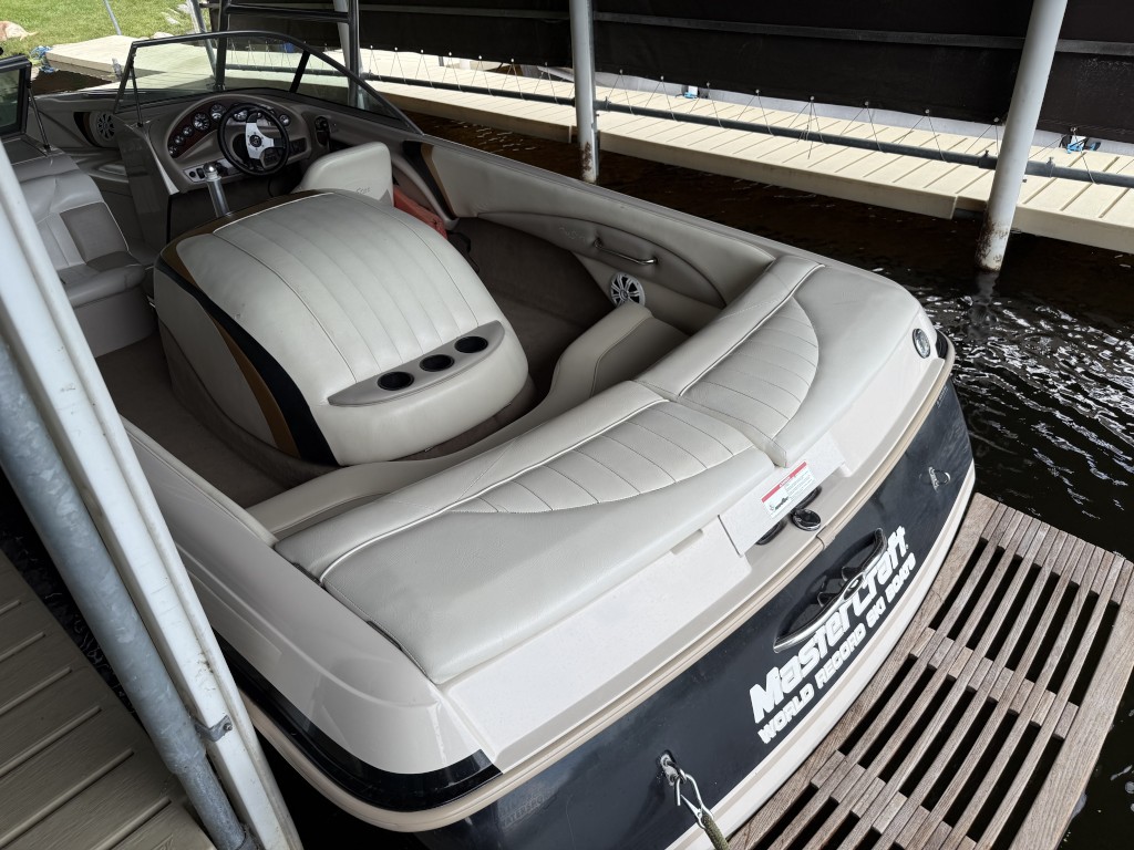 2000 MasterCraft ProStar 205, photo 4 of 6