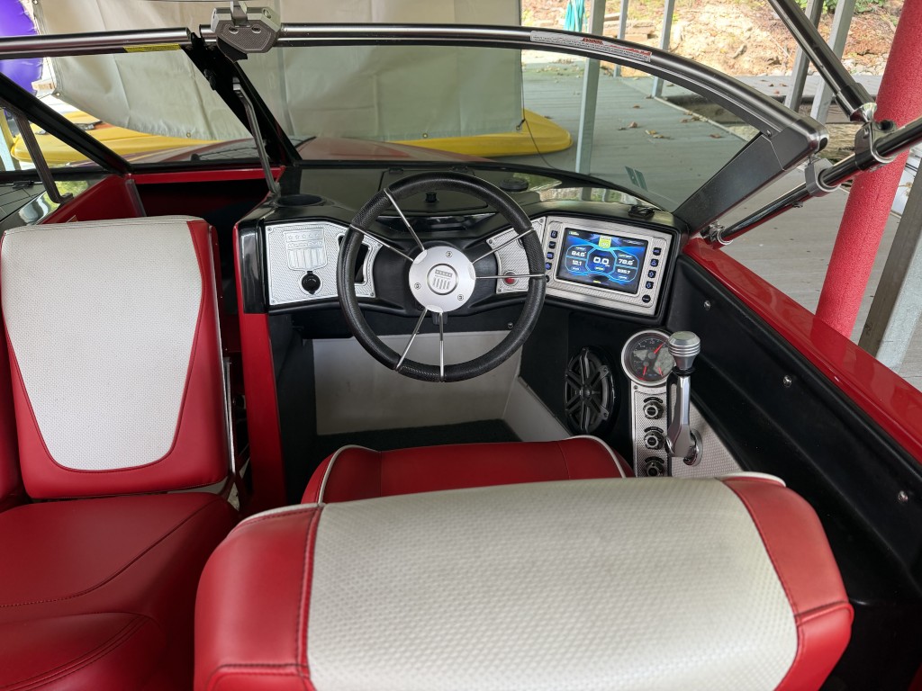 2015 MasterCraft ProStar, photo 2 of 9