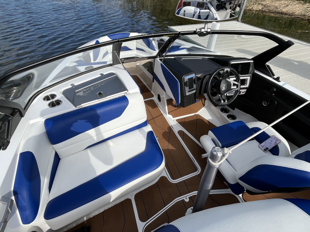 2026 Malibu Response TXi, photo 7 of 7
