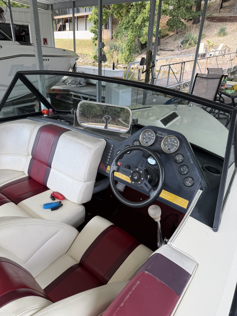 1986 Nautique 2001, photo 6 of 9