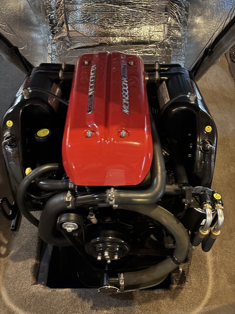 2016 Malibu Response LXR, photo 3 of 9