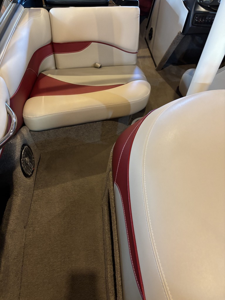 2016 Malibu Response LXR, photo 5 of 9