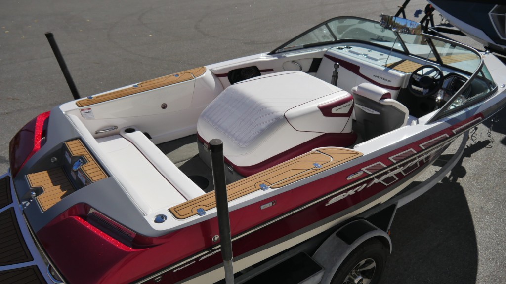 2017 Nautique Ski 200 Closed Bow, photo 6 of 9