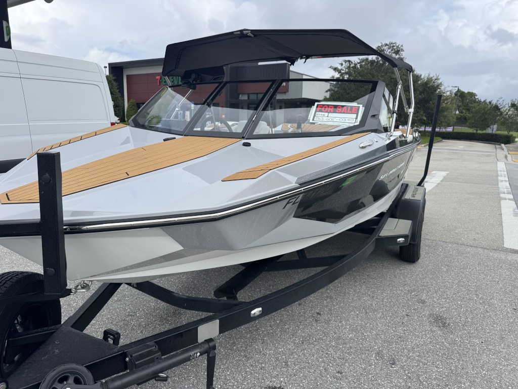 2026 Nautique SKI NAUTIQUE, photo 2 of 9
