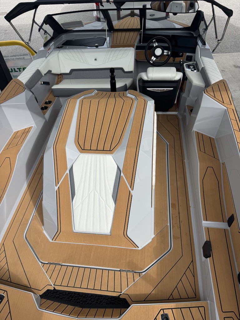 2026 Nautique SKI NAUTIQUE, photo 8 of 9